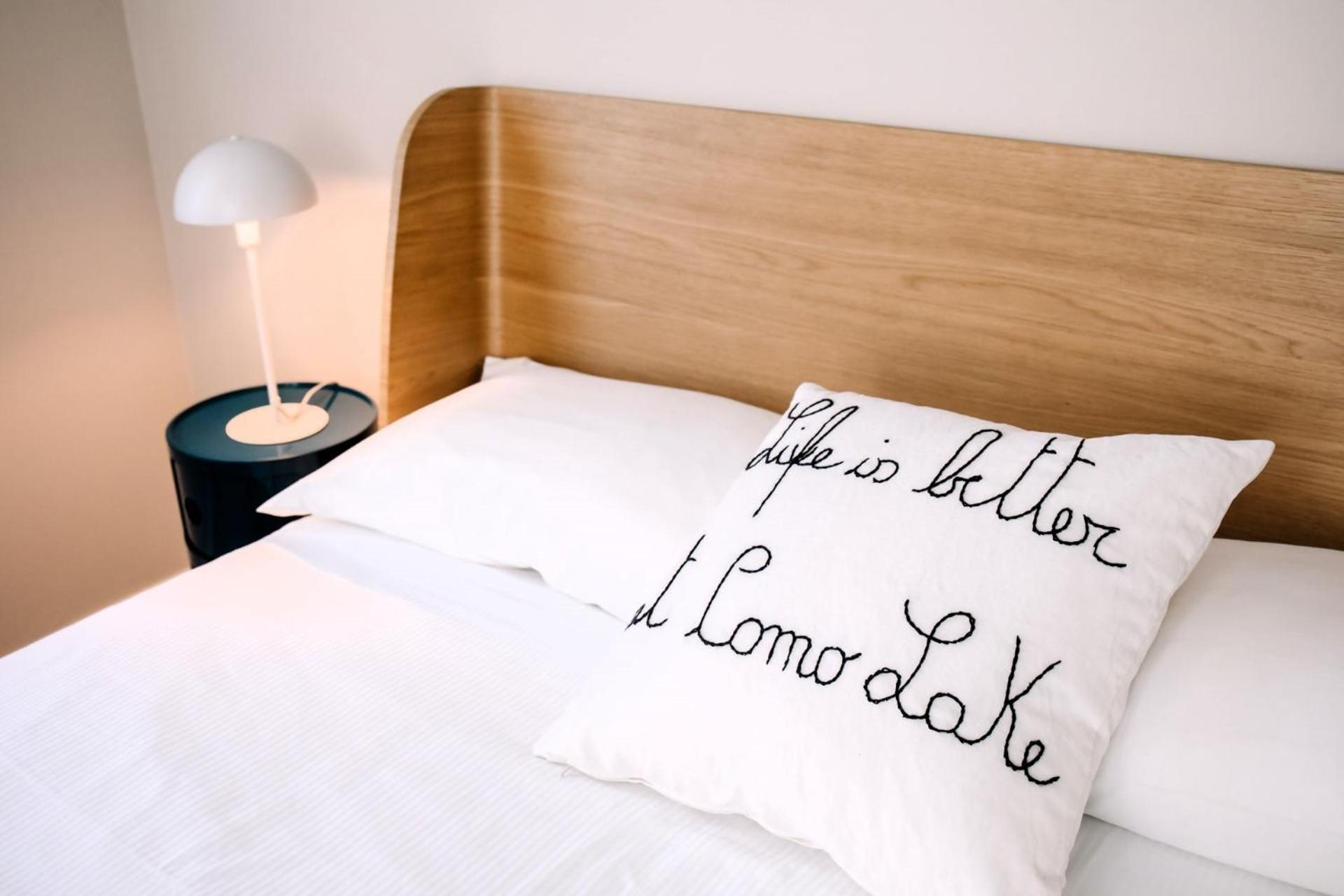 Elegant Beige Apartment - 5 Minutes From The Lake Como Buitenkant foto