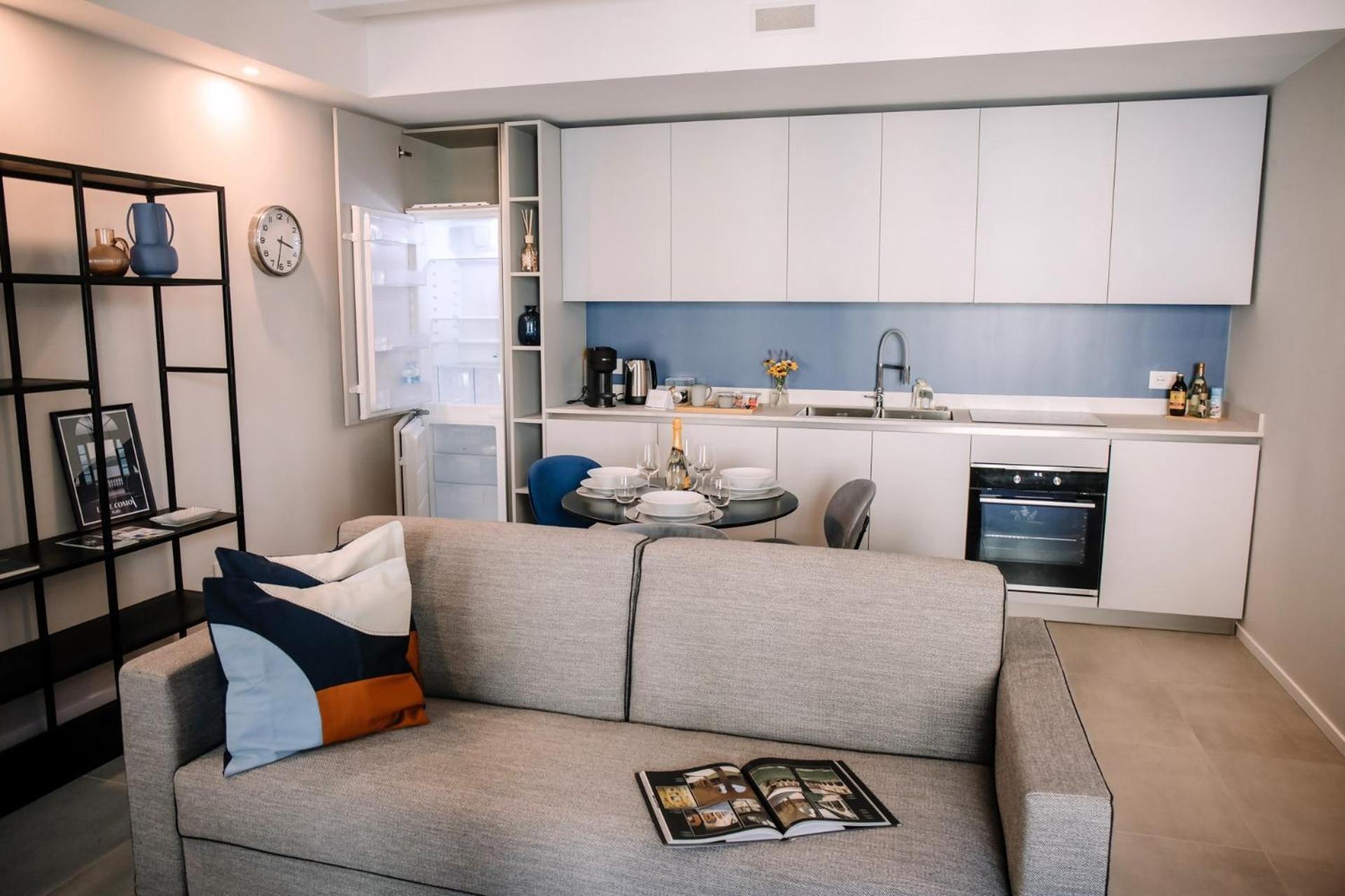 Elegant Beige Apartment - 5 Minutes From The Lake Como Buitenkant foto
