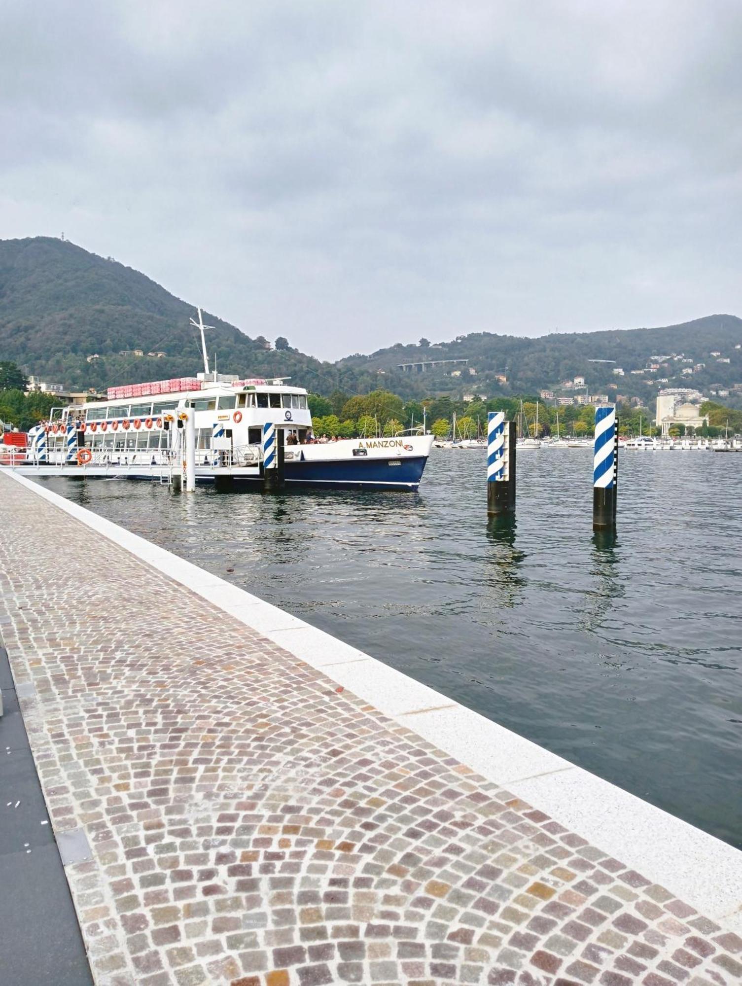 Elegant Beige Apartment - 5 Minutes From The Lake Como Buitenkant foto