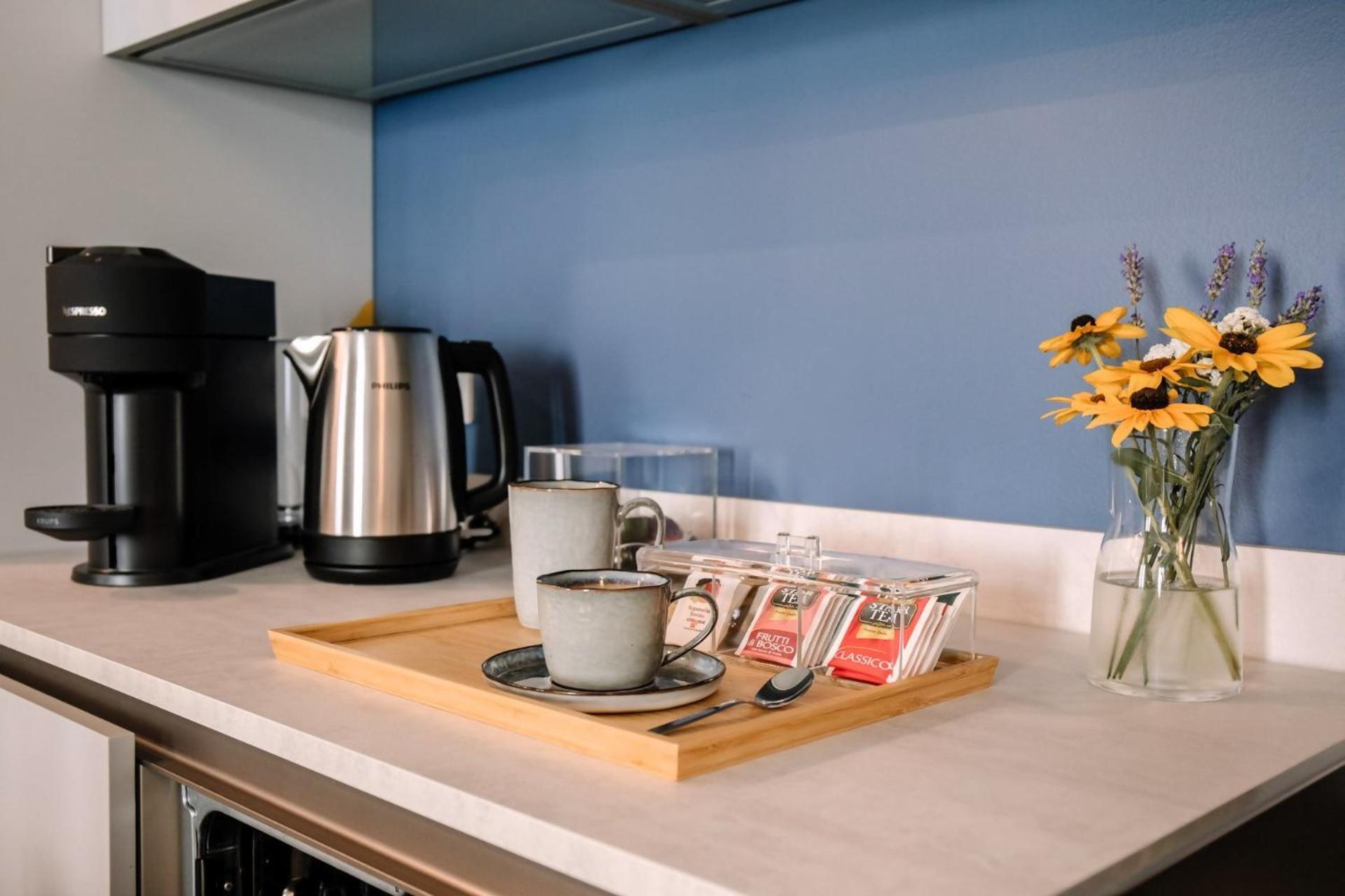 Elegant Beige Apartment - 5 Minutes From The Lake Como Buitenkant foto